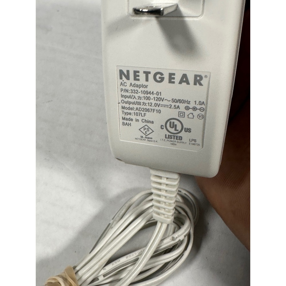 Orbi RBR50v2 Tri-Band‎ AC3000  Router White with Power Adapter Cable - Picture 4 of 7